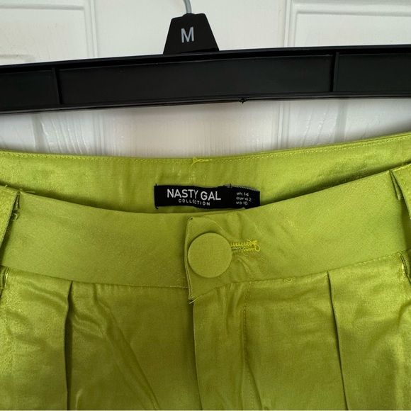 Nasty Gal Satin Shimmer Pleat Detail Wide Leg Pants - Picture 4 of 5